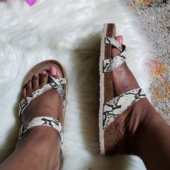 🆕️Cream Python Snakeskin Thong Birken Sandal 11 - Picture 6 of 8